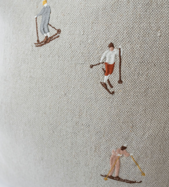 Putetrekk Skiers brodert - 50*50cm